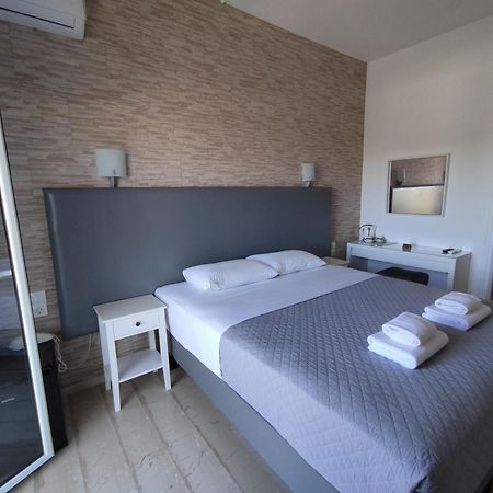 Tina Hotel Дасия Екстериор снимка