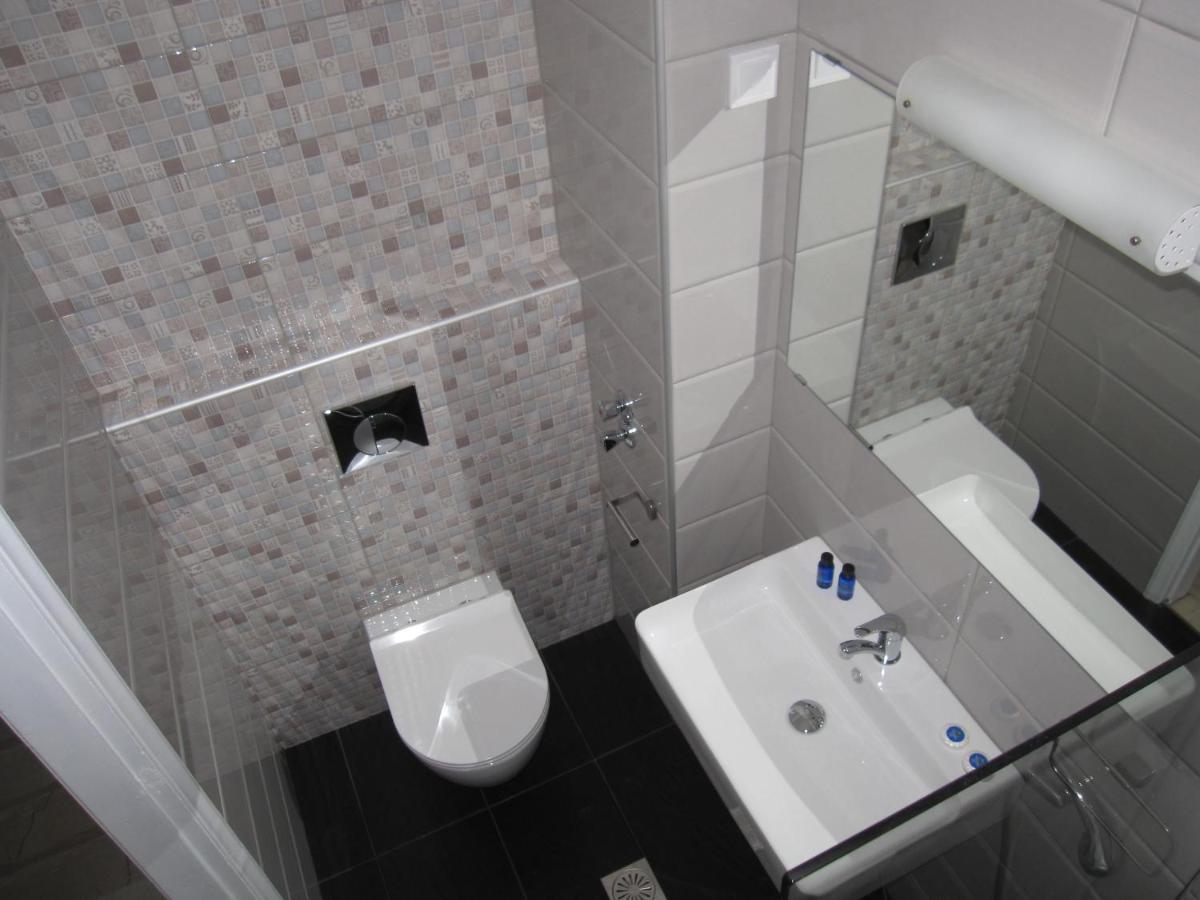 Tina Hotel Дасия Екстериор снимка